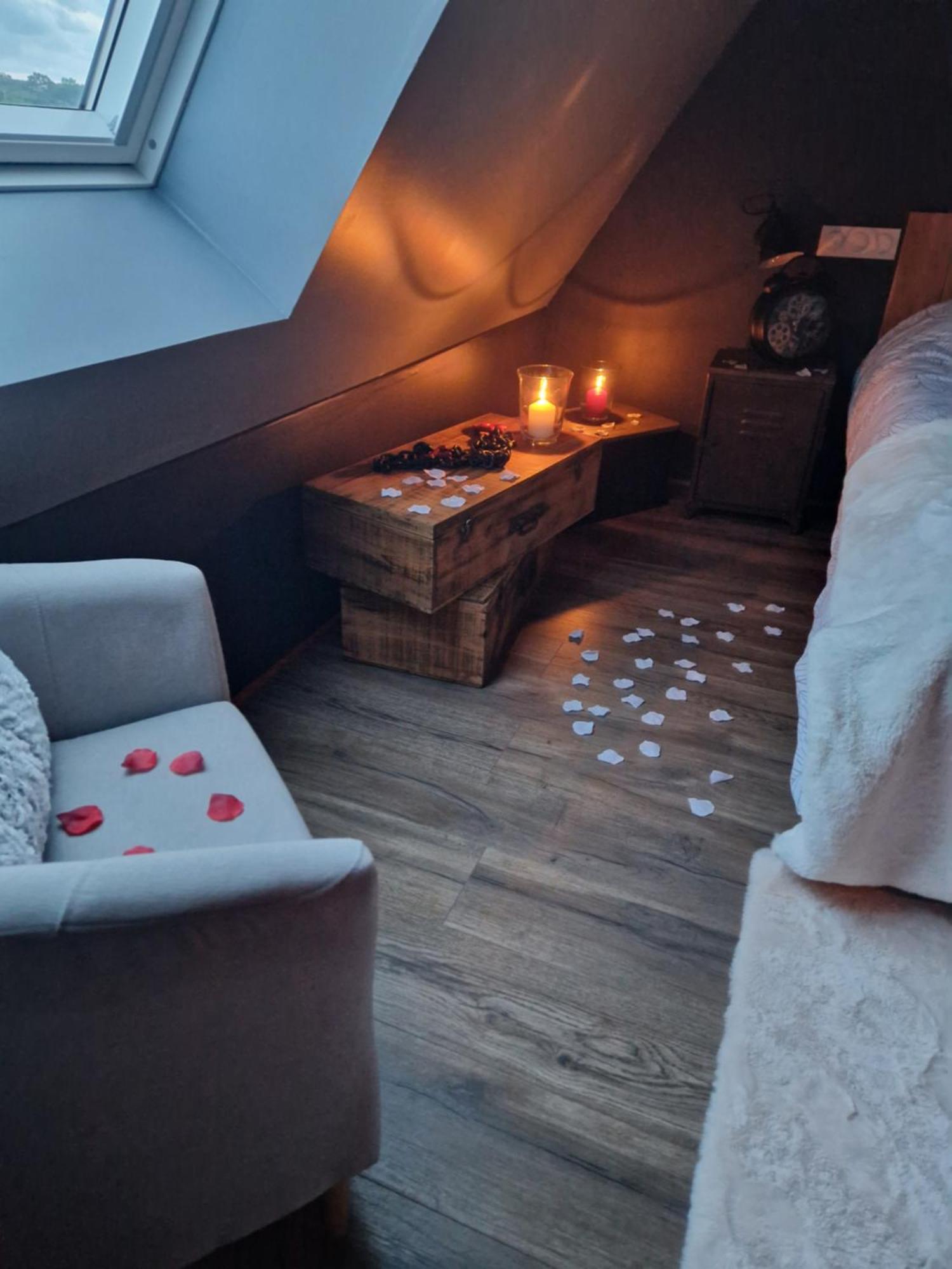 Chalet Industriel Avec Filet Et Spa Sorigny Extérieur photo